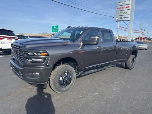 2026 RAM 3500 Tradesman Crew Cab 4x4 8' Box