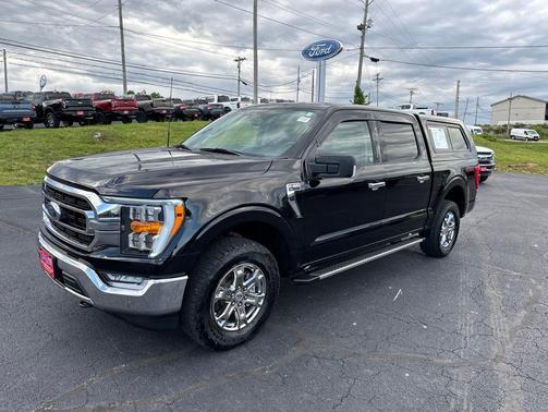 AGATE BLACK METALLIC 2023 Ford F-150 XLT