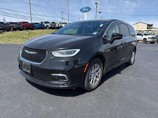 2025 Chrysler Pacifica L