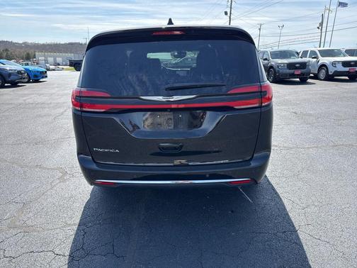 2025 Chrysler Pacifica L