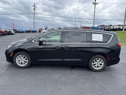 2025 Chrysler Pacifica L