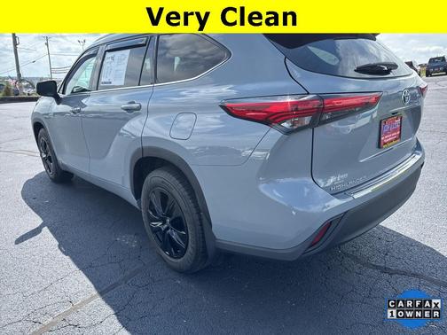 2022 Toyota Highlander Hybrid XLE