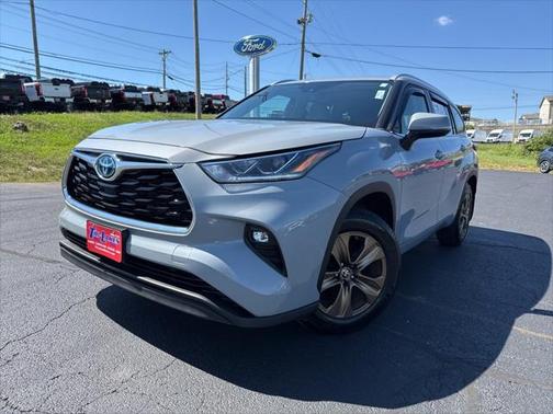 2022 Toyota Highlander Hybrid XLE