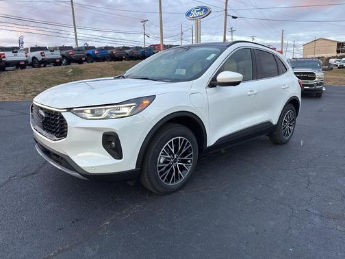 2026 Ford Escape PHEV SE