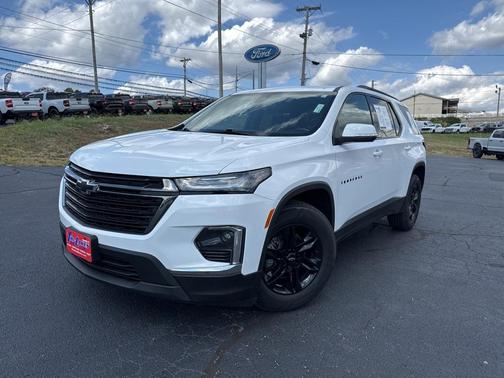 2022 Chevrolet Traverse LT Cloth