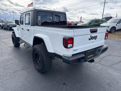 2023 Jeep Gladiator Willys 4x4