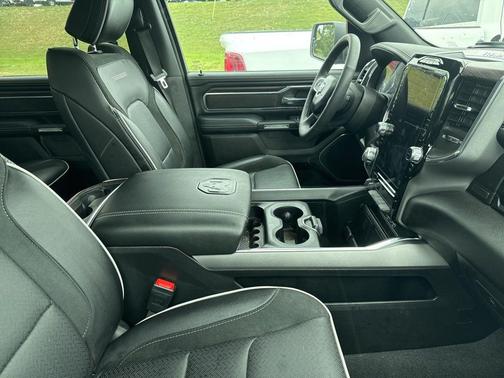 Billet Silver Metallic Clearcoat 2025 RAM 1500 Laramie