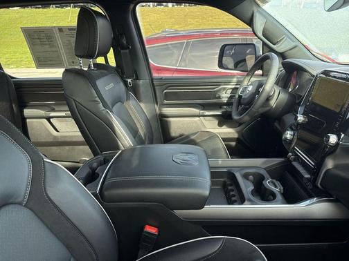Billet Silver Metallic Clearcoat 2025 RAM 1500 Laramie
