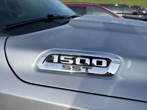 Billet Silver Metallic Clearcoat 2025 RAM 1500 Laramie