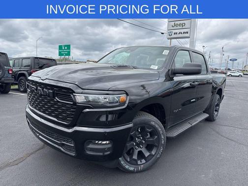 Diamond Black Crystal Pearlcoat 2026 RAM 1500 Express