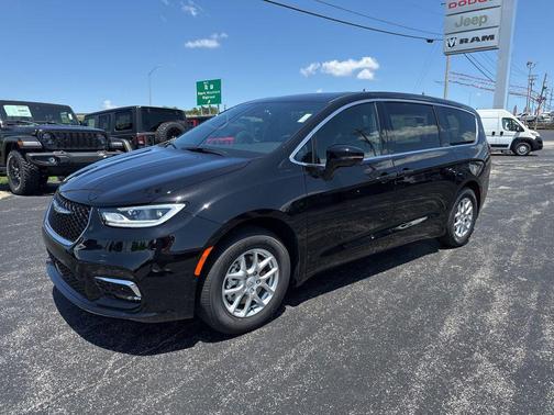 2025 Chrysler Pacifica L