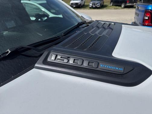 Bright White Clearcoat 2026 RAM 1500 Express