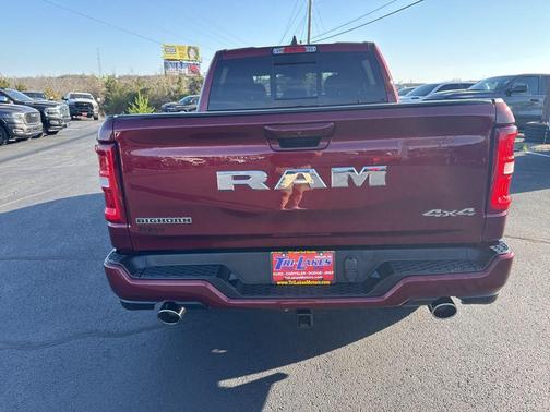 Delmonico Red Pearlcoat 2026 RAM 1500 Big Horn/Lone Star