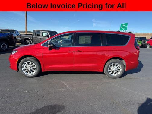 Red Hot Pearlcoat 2026 Chrysler Pacifica L