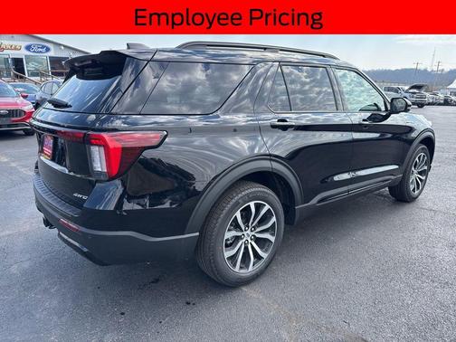 AGATE BLACK METALLIC 2026 Ford Explorer ST-Line