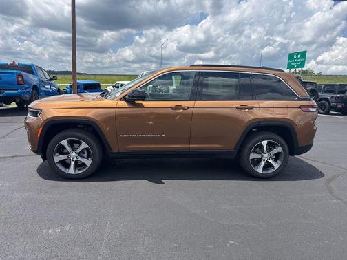 Copper Shino Metallic Clearcoat 2026 Jeep Grand Cherokee Limited