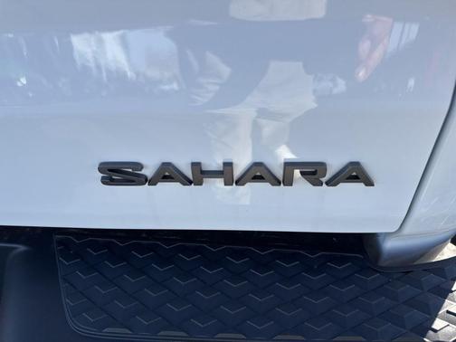 2026 Jeep Gladiator Sahara 4x4