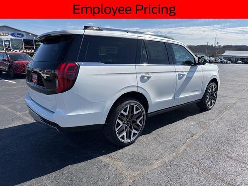STAR WHITE MET TRI-COAT 2026 Ford Expedition Platinum