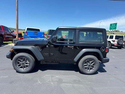 Black Clearcoat 2026 Jeep Wrangler Sport
