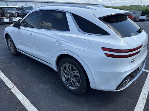 Uyuni White 2025 Genesis GV70 2.5T AWD