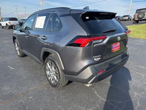 Magnetic Gray Metallic 2019 Toyota RAV4 Limited