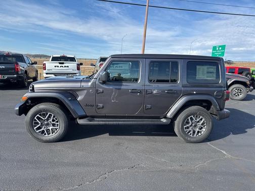 2026 Jeep Wrangler 4-Door Sahara 4x4