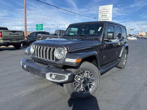 2026 Jeep Wrangler 4-Door Sahara 4x4