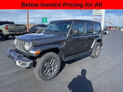 Granite Crystal Metallic Clearcoat 2026 Jeep Wrangler 4-Door Sahara 4x4