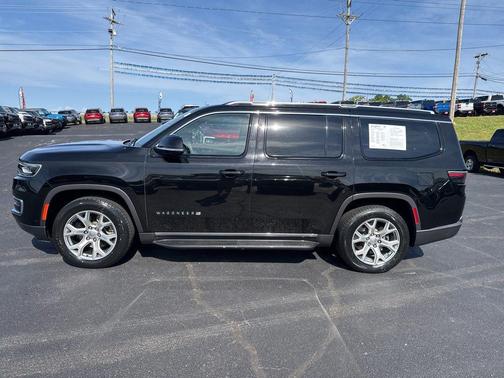 Diamond Black Crystal Pearlcoat 2022 Jeep Wagoneer Series II 4x4