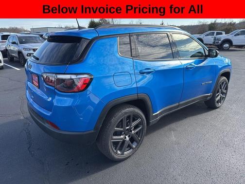 Hydro Blue Pearlcoat 2026 Jeep Compass Latitude