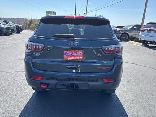 Fathom Blue Pearl Coat 2026 Jeep Compass Trailhawk