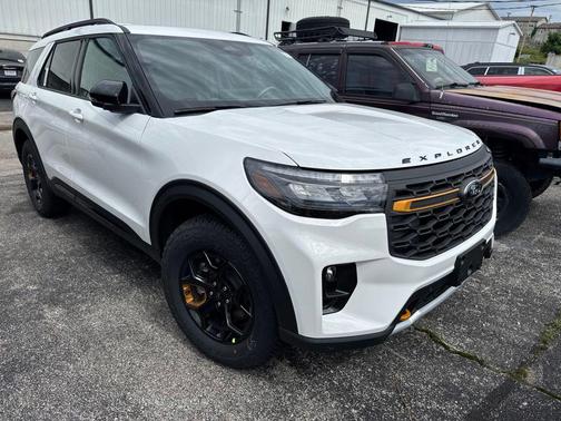 Star White Metallic Tri-Coat 2026 Ford Explorer Tremor