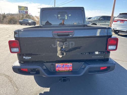 2026 Jeep Gladiator Sahara 4x4