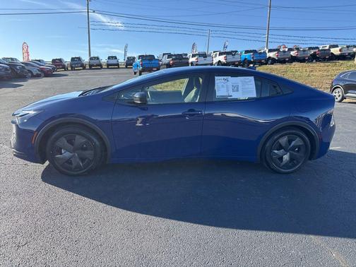 2025 Toyota Prius LE