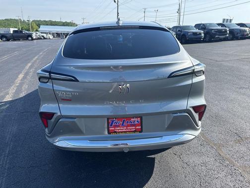 Moonstone Gray Metallic 2025 Buick Envista Avenir FWD
