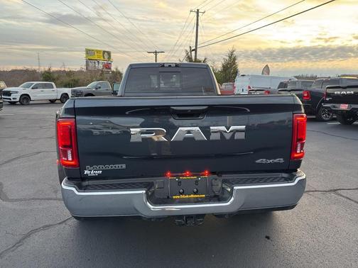 2026 RAM 3500 Laramie Crew Cab 4x4 8' Box
