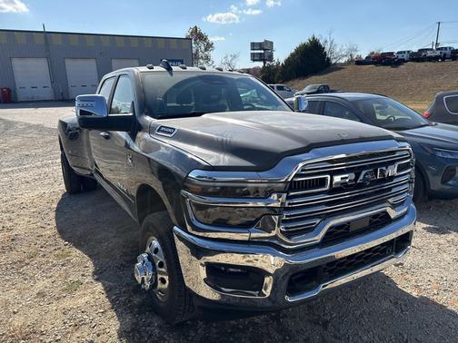 2026 RAM 3500 Laramie Crew Cab 4x4 8' Box