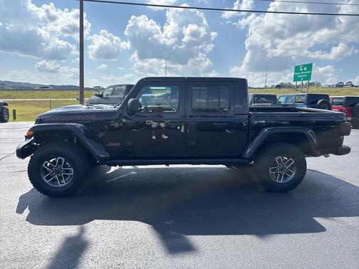 2025 Jeep Gladiator Mojave