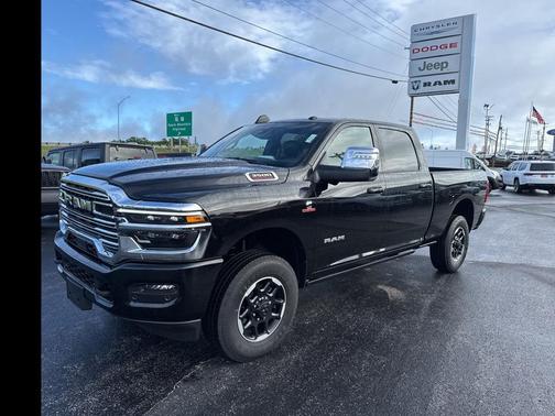 2025 RAM 3500 Laramie Crew Cab 4x4 6'4' Box