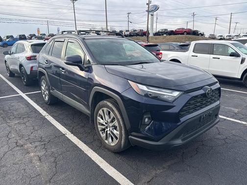 2022 Toyota RAV4 XLE Premium