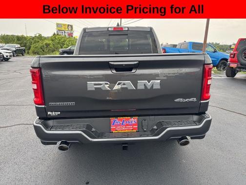 Granite Crystal Metallic Clearcoat 2026 RAM 1500 Big Horn/Lone Star