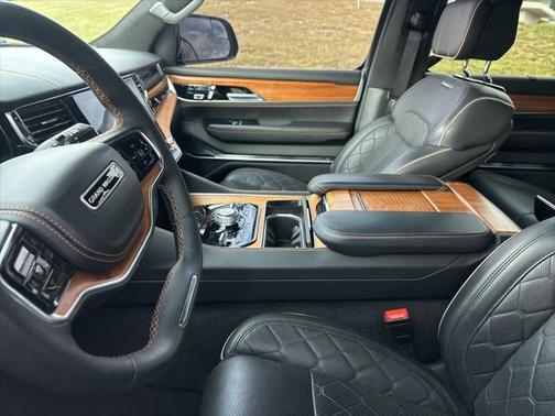 2024 Jeep Grand Wagoneer L Series III 4x4