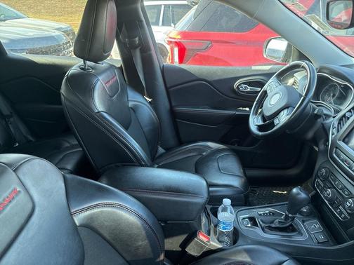 2021 Jeep Cherokee Trailhawk