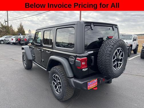 Black Clearcoat 2026 Jeep Wrangler Rubicon