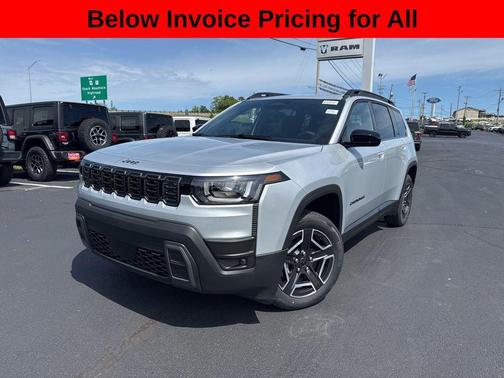 Silver Zynith Clearcoat 2026 Jeep Cherokee Laredo 4x4