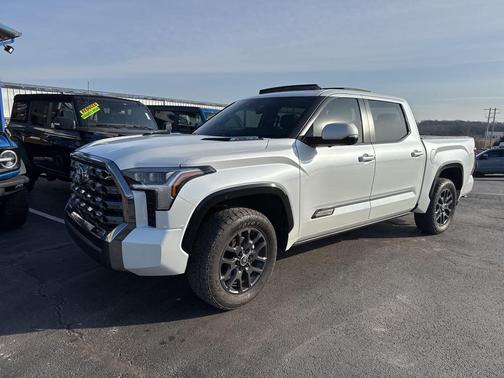 2024 Toyota Tundra Hybrid Platinum