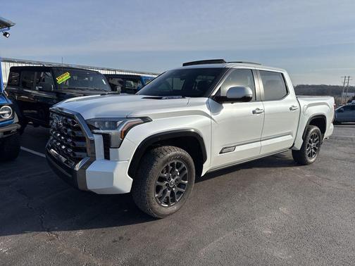 2024 Toyota Tundra Hybrid Platinum