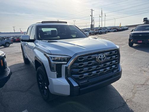 2024 Toyota Tundra Hybrid Platinum