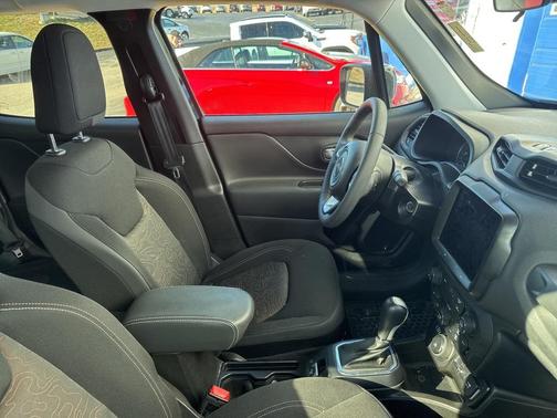 2023 Jeep Renegade Upland