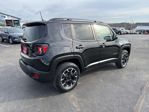 2023 Jeep Renegade Upland